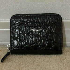 Marc Jacobs Zip Around Wallet